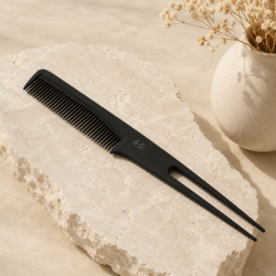 ARTE TOOLS Karbonový hřeben s dvěma hroty